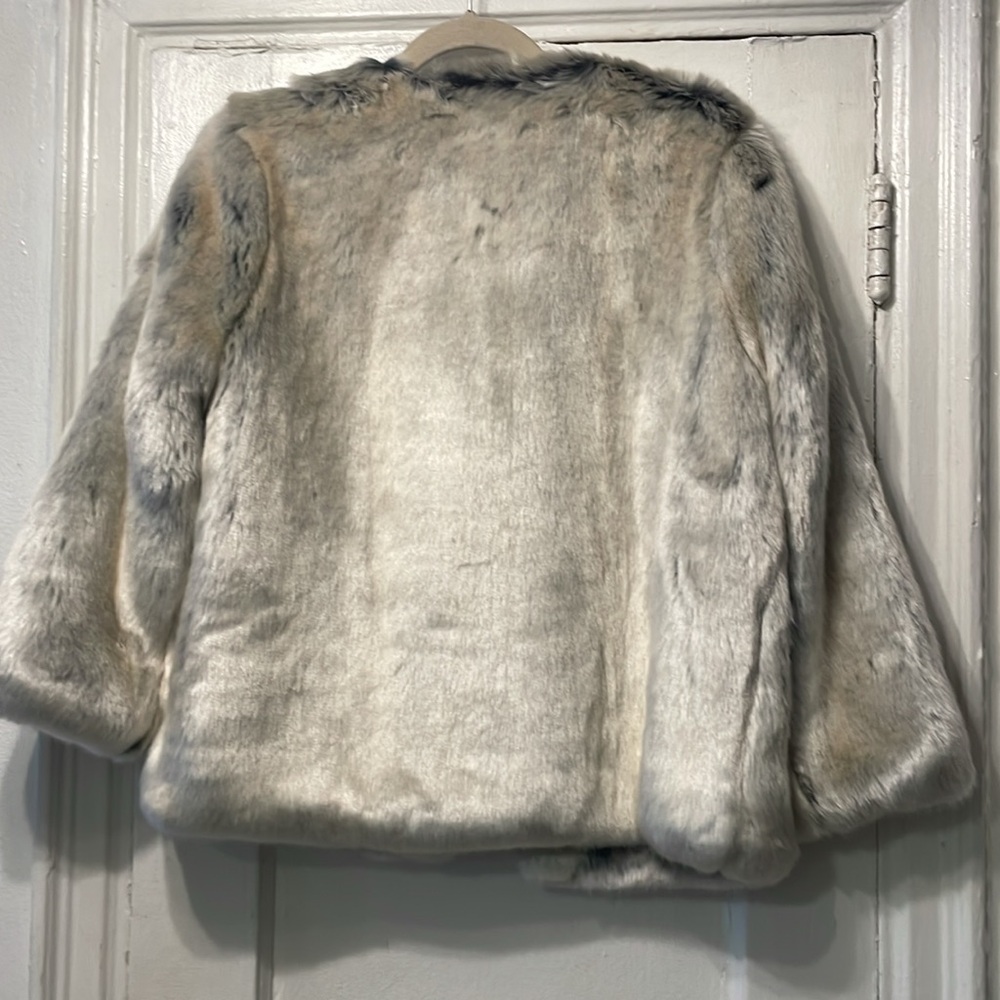 Krisa Camila Faux Fur Jacket in Glacial - Picture 6 of 6